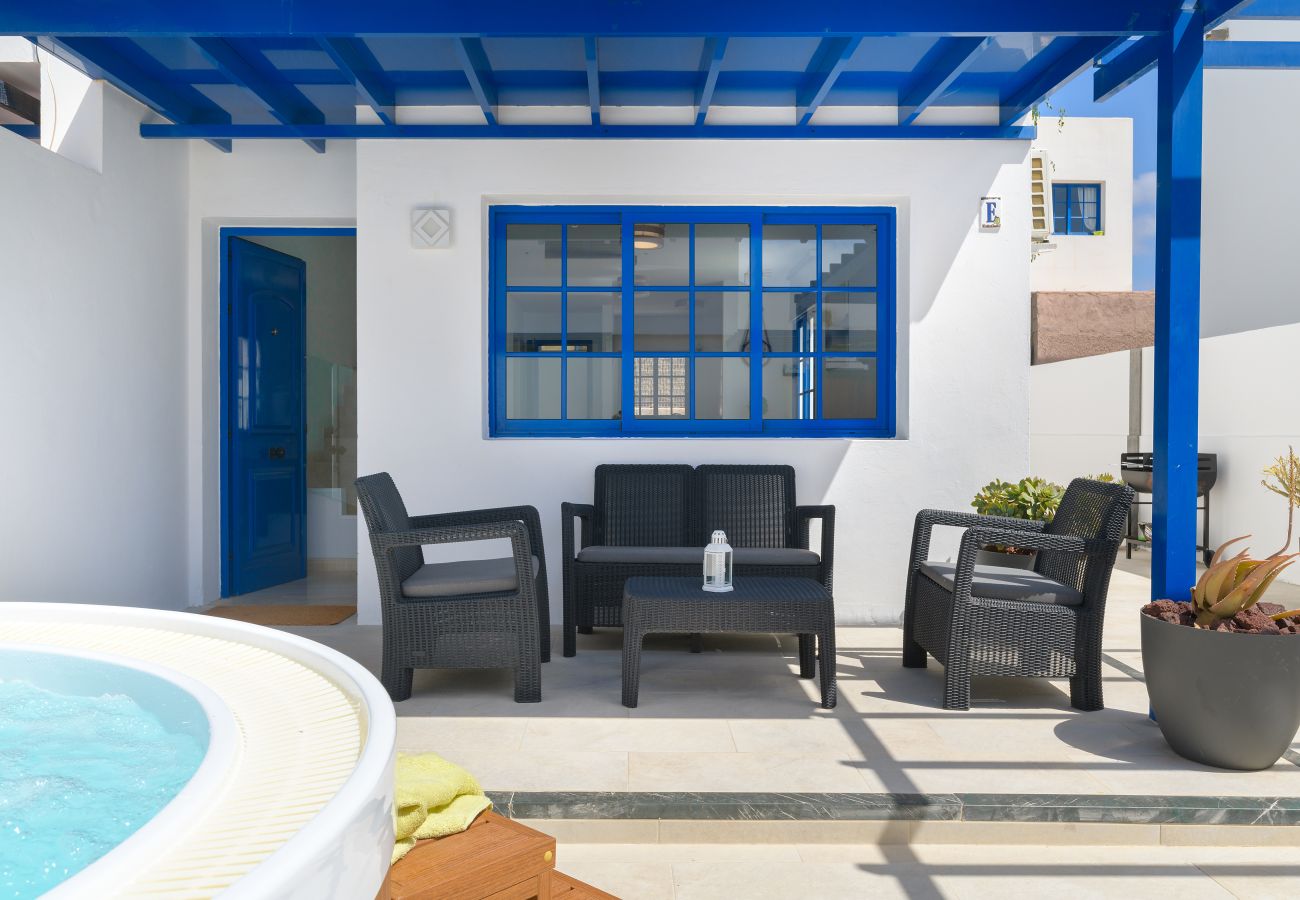 Casa adosada en Playa Blanca - Casa O Náutico Laxe