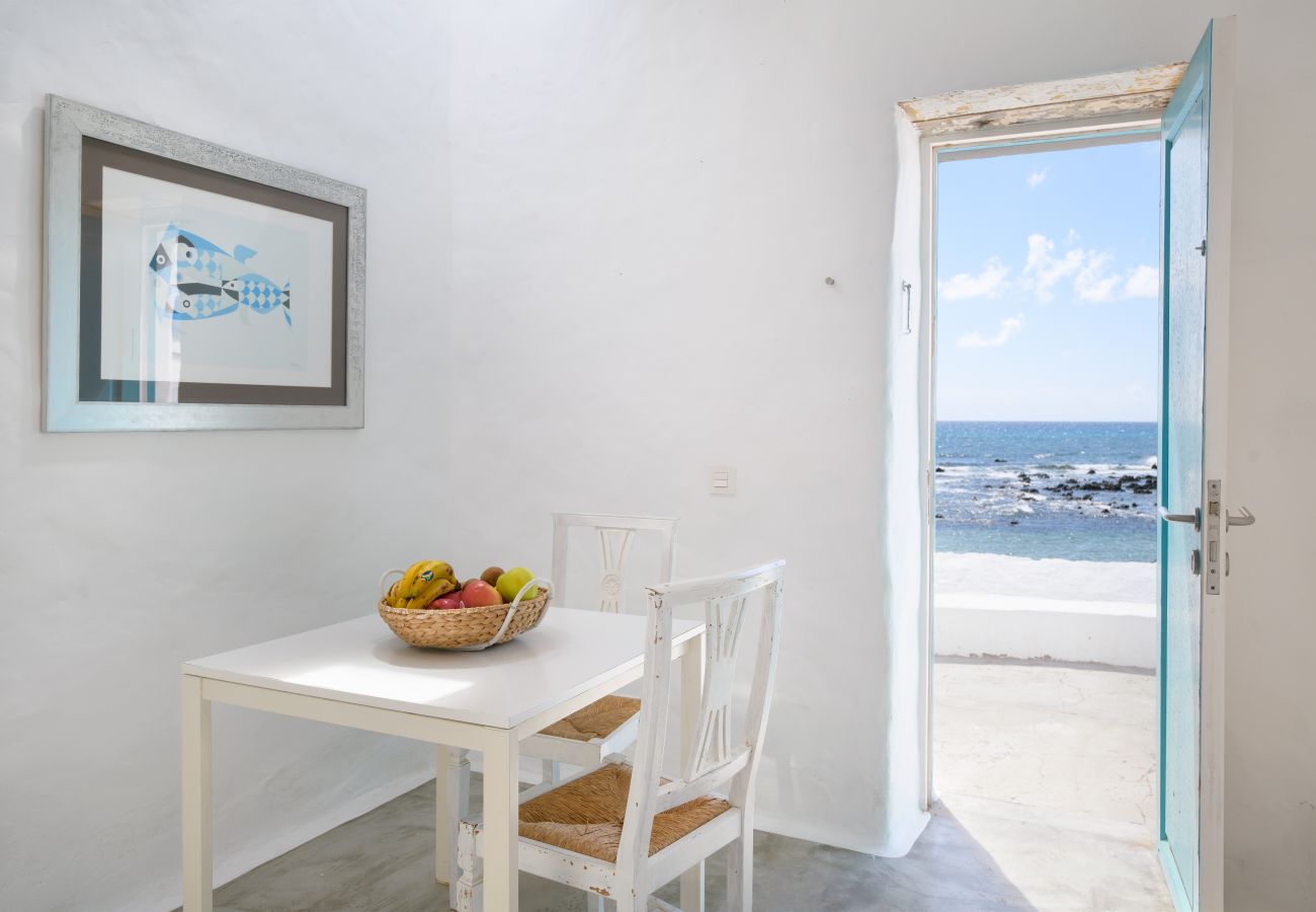 Apartment in Punta Mujeres - Casa el Alto: Lava