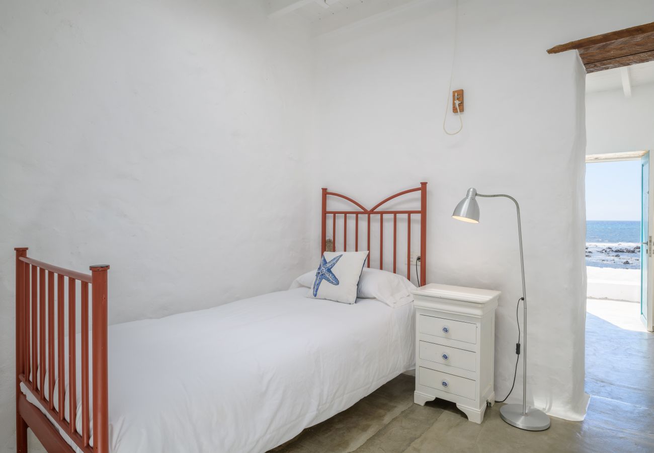 Apartment in Punta Mujeres - Casa el Alto: Lava