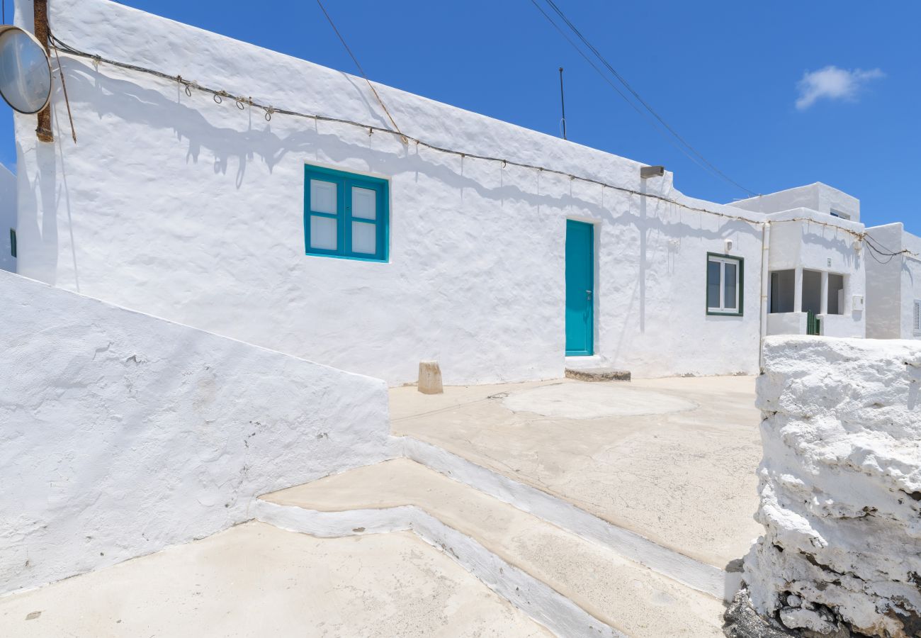 Apartment in Punta Mujeres - Casa el Alto: Lava
