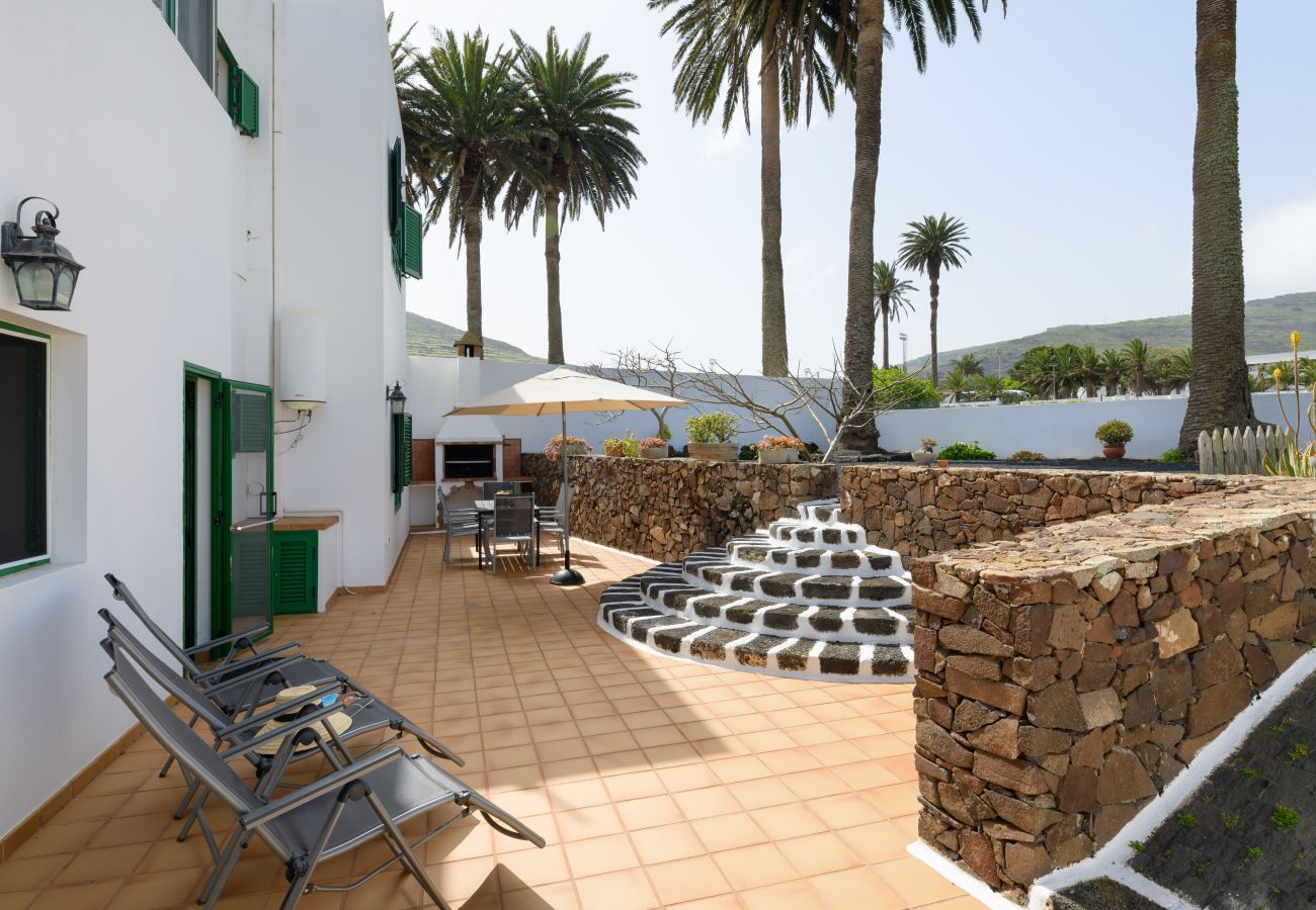 House in Haría - Casa Crisana